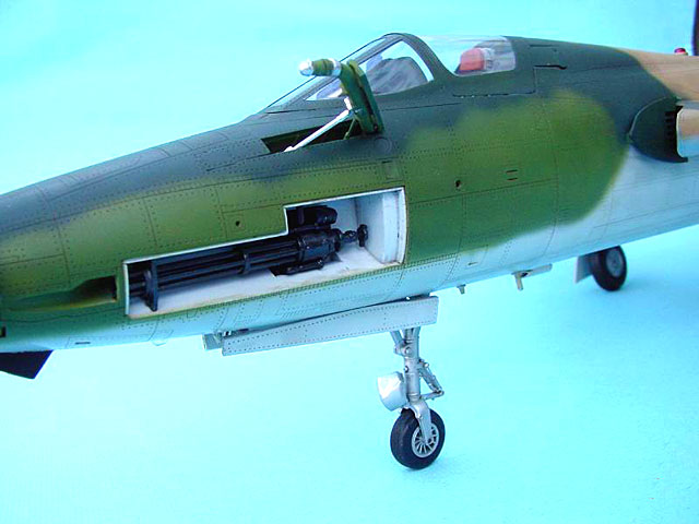 1/32 Trumpeter F-105G Thunderchief “Wild Weasel”